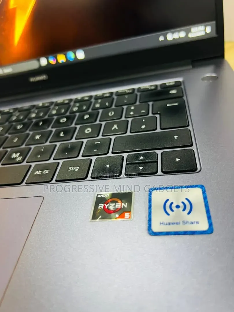 Laptop Huawei Matebook D 15 8GB AMD Ryzen 5 SSD 256GB