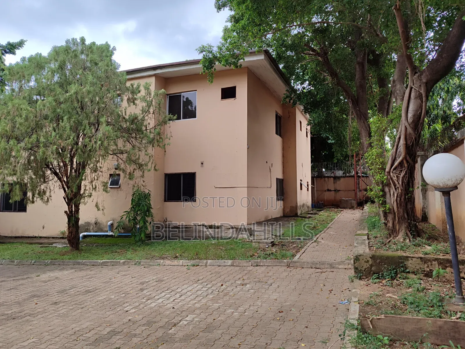 6bdrm Duplex in Wuse 2 for sale
