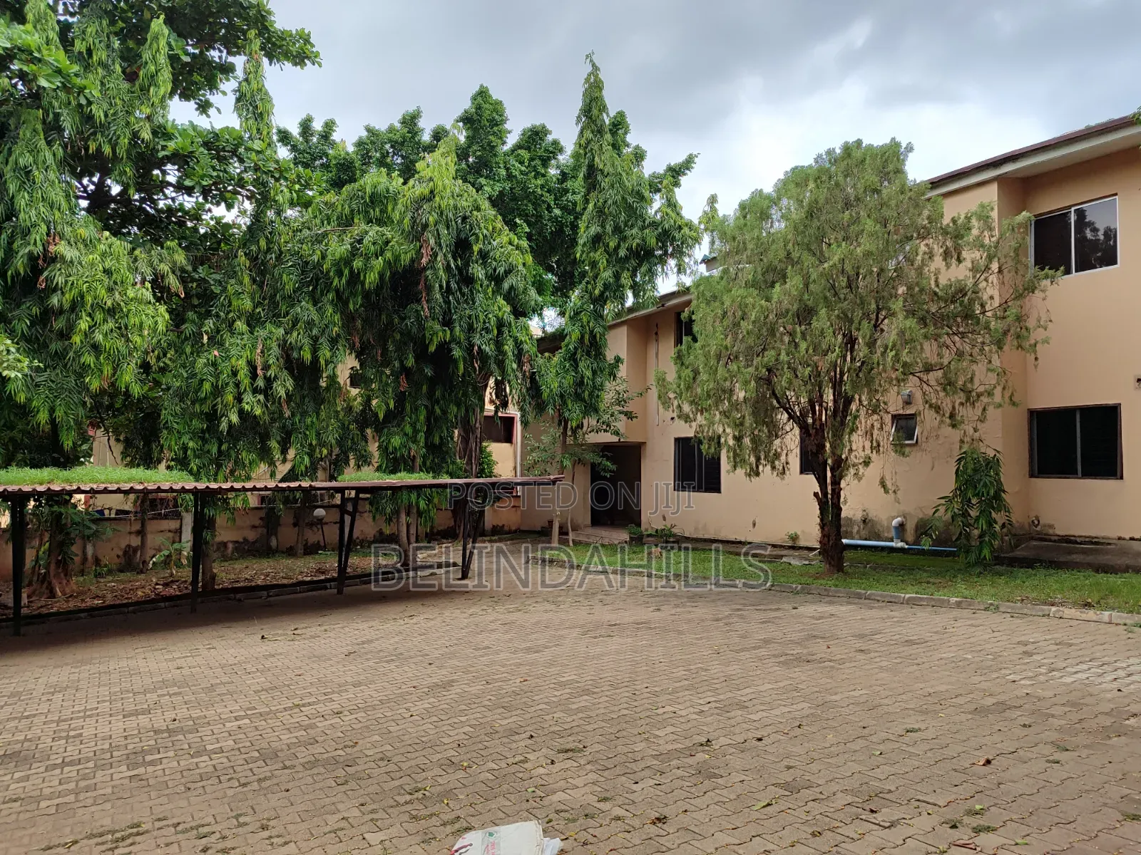 6bdrm Duplex in Wuse 2 for sale