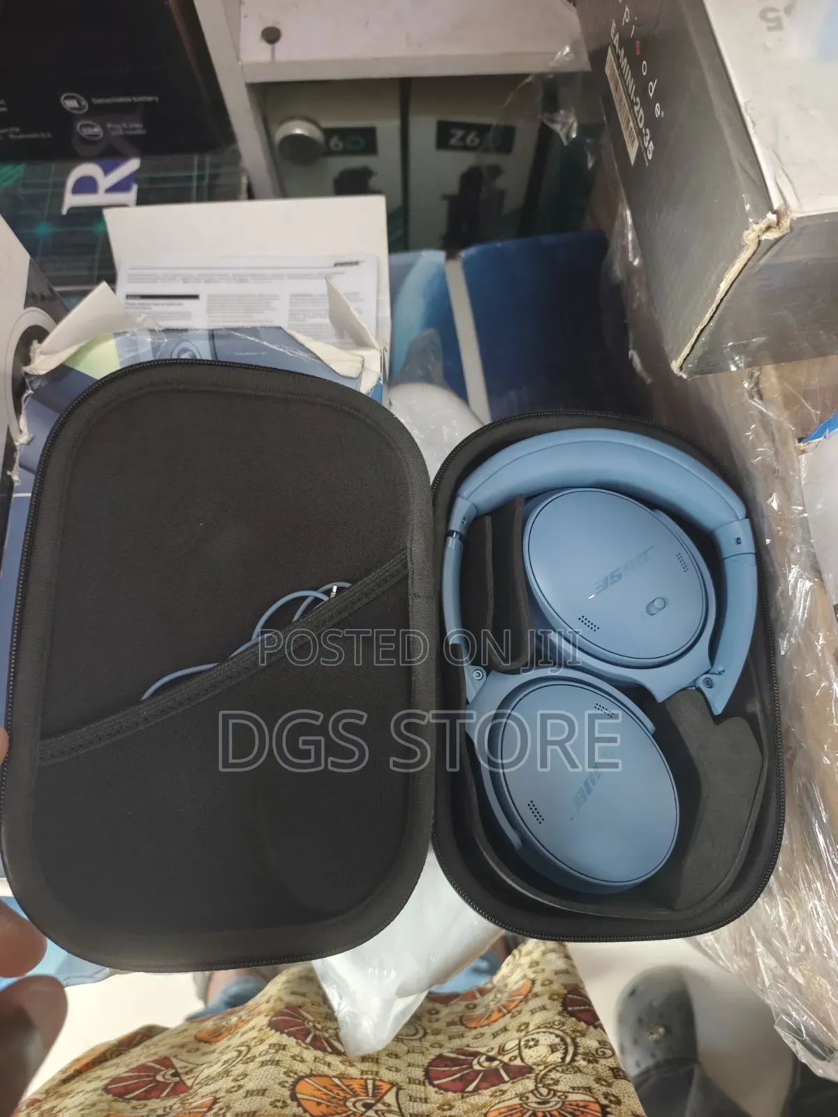 Open Box Bose Quietcomfort Bluetooth Headphone Blue Color
