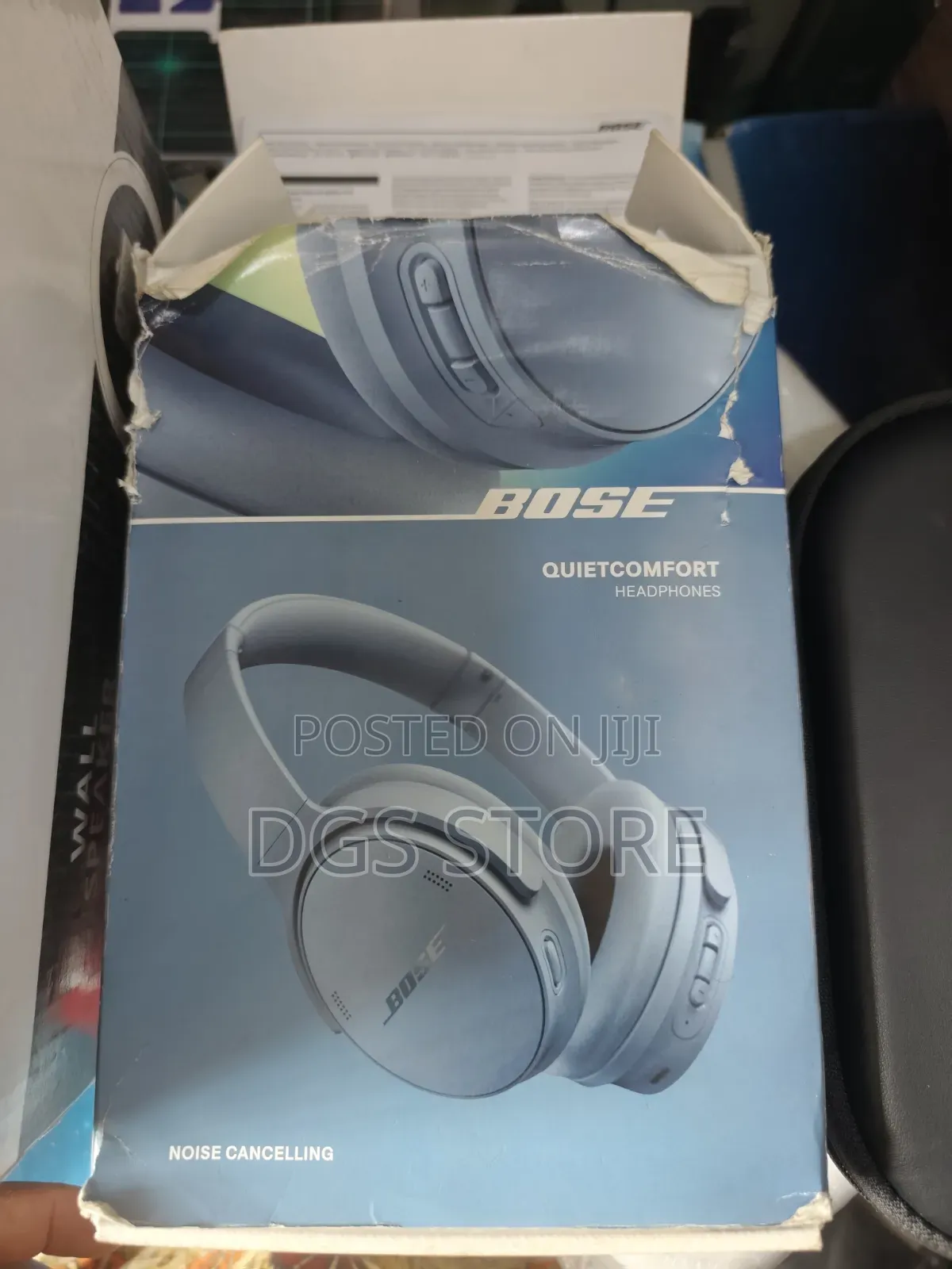 Open Box Bose Quietcomfort Bluetooth Headphone Blue Color