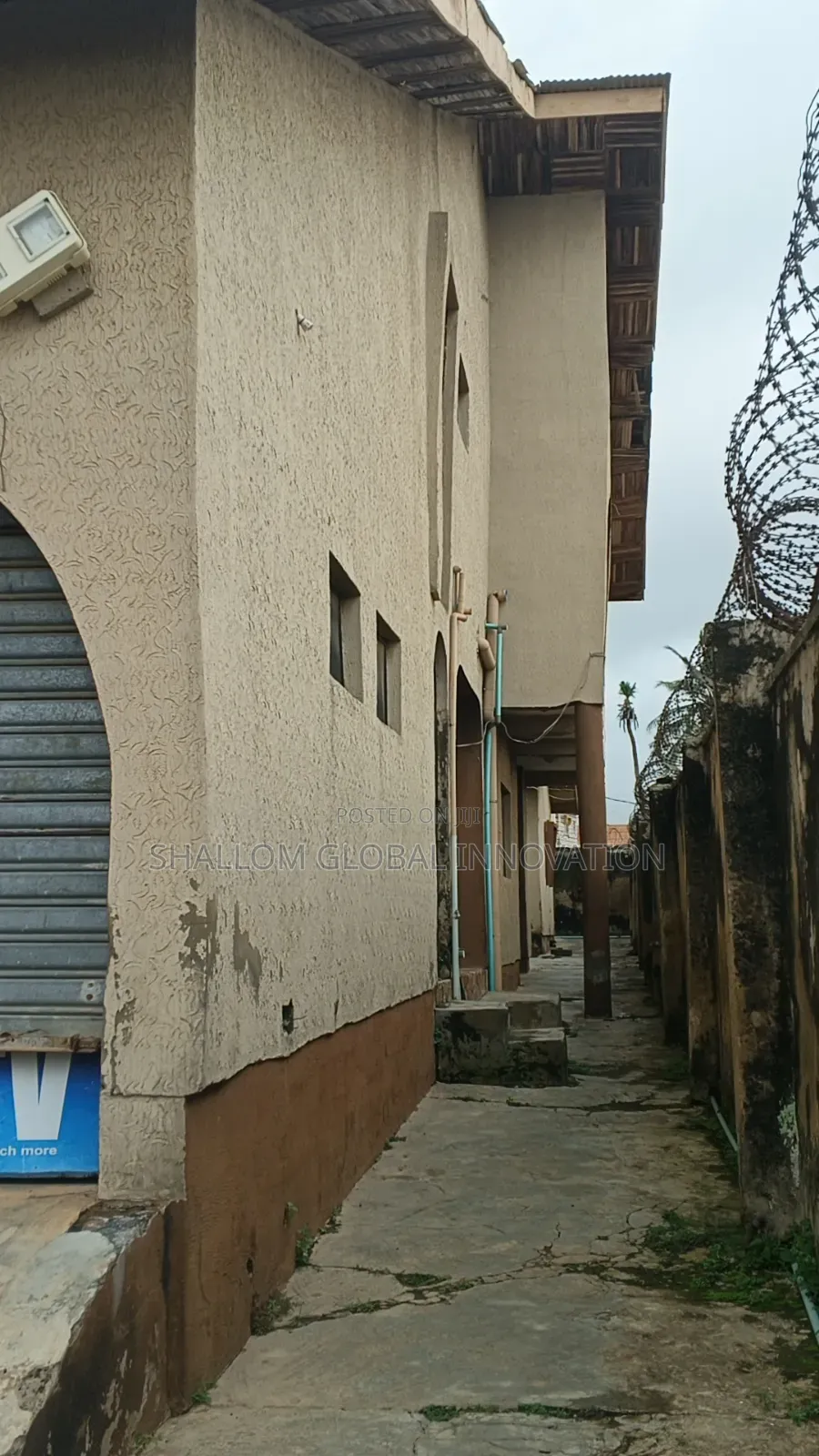 7bdrm Duplex in Akobo for sale