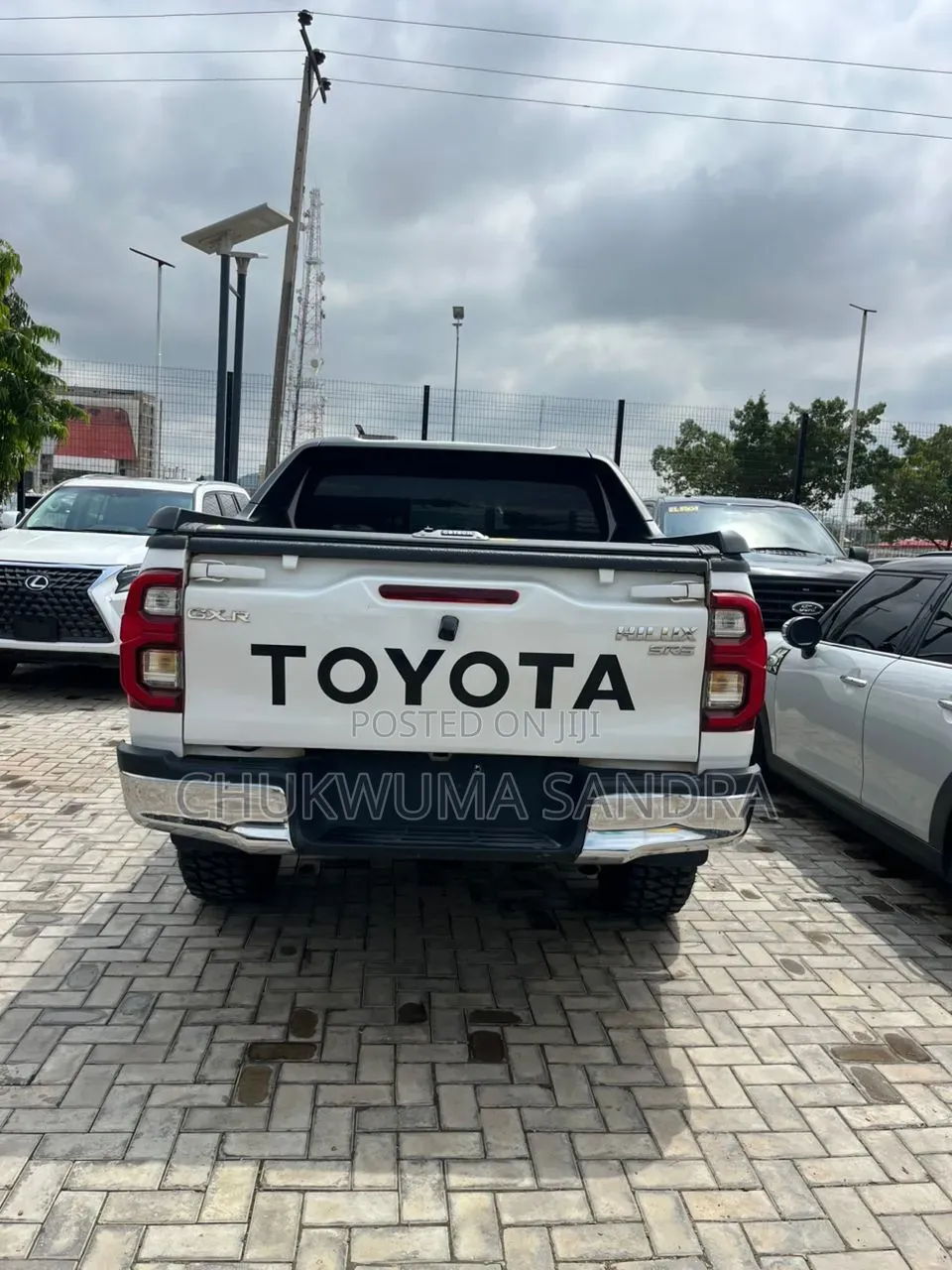 Toyota Hilux 2021 White
