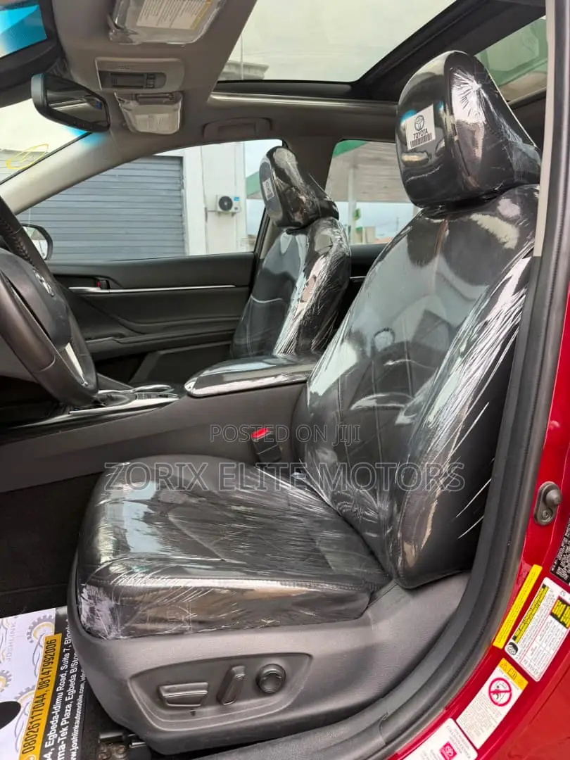 Toyota Camry 2018 Red