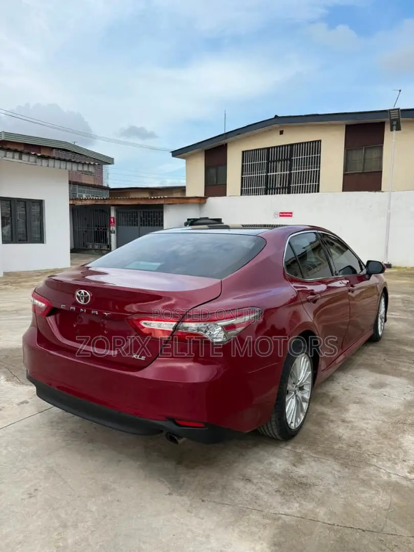 Toyota Camry 2018 Red