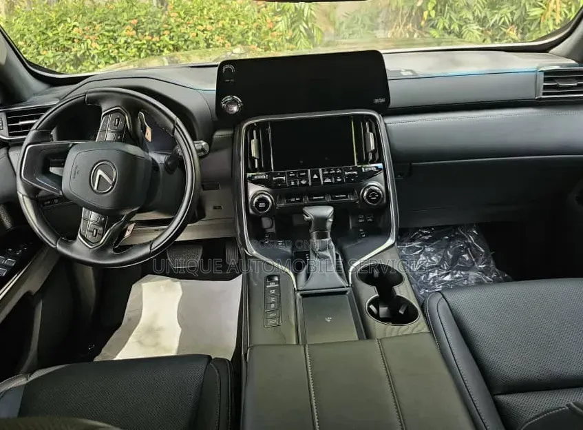New Lexus LX 600 2025 Black