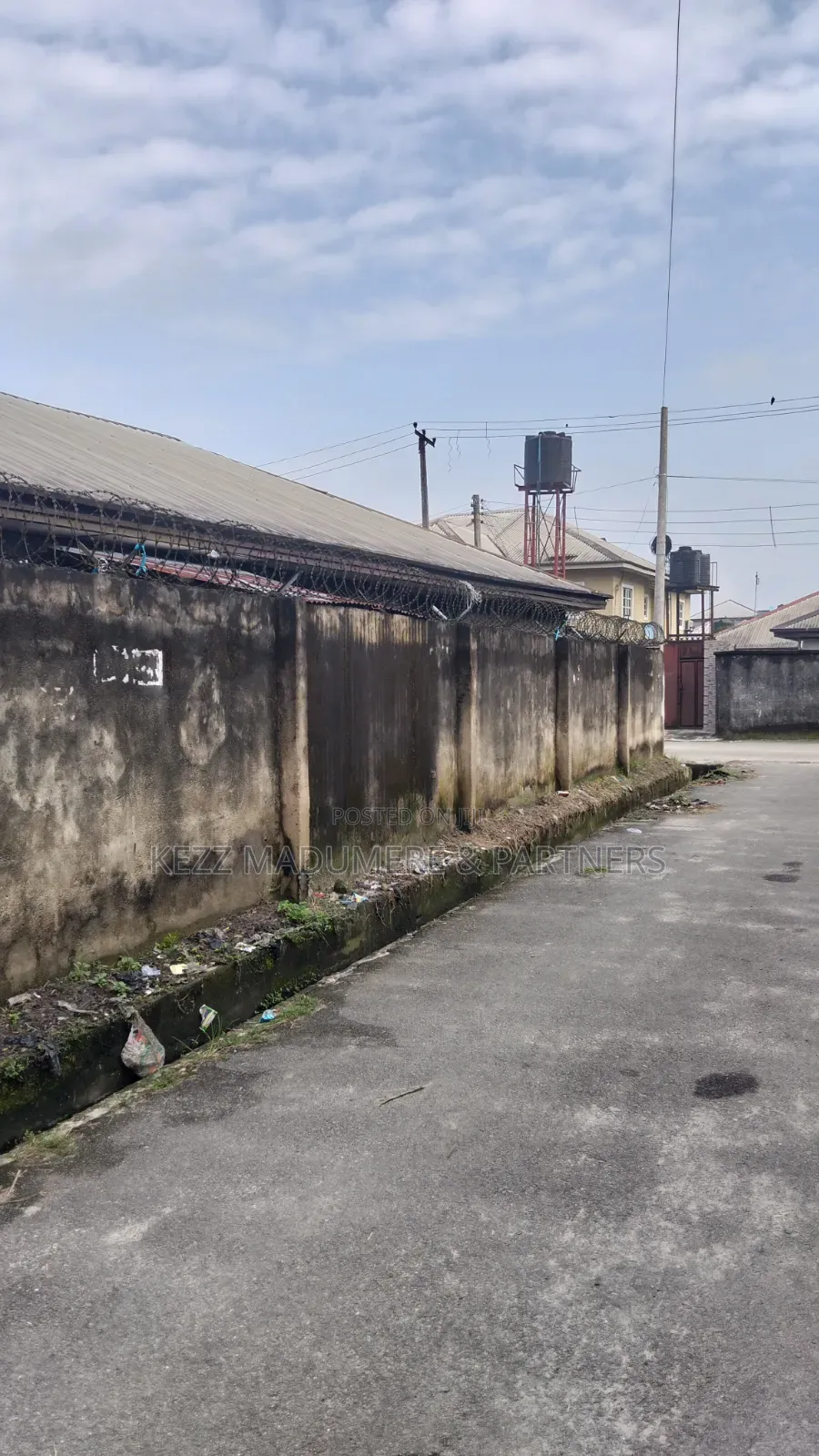 For Sale : Fenced 650 SQMTRS With Structures at Independence Layout.