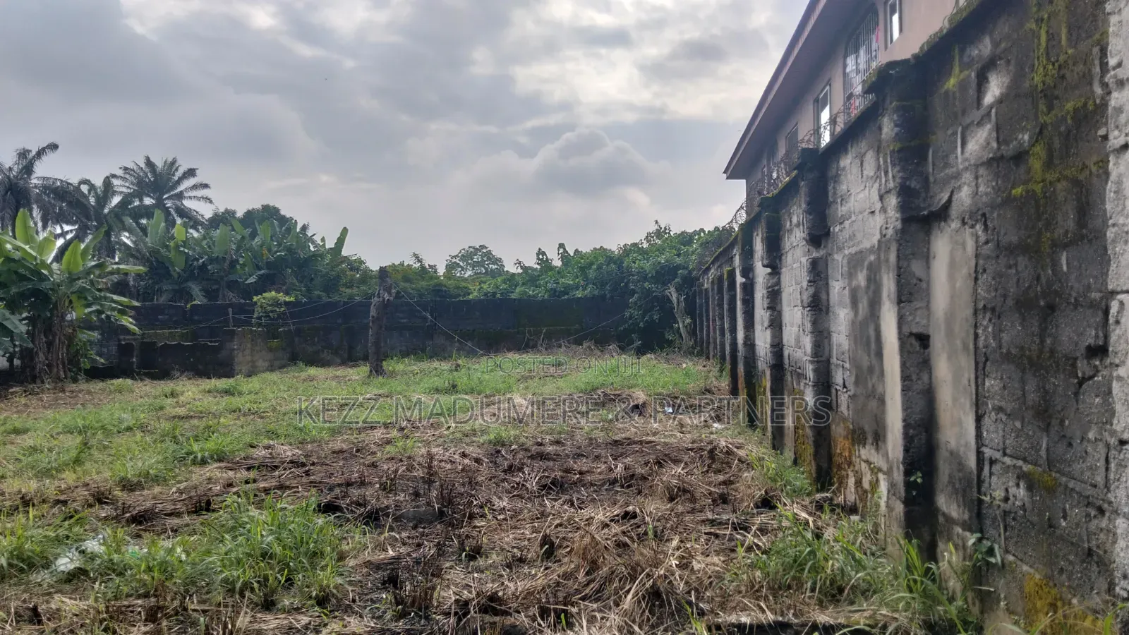 For Sale : Fenced 650 SQMTRS With Structures at Independence Layout.
