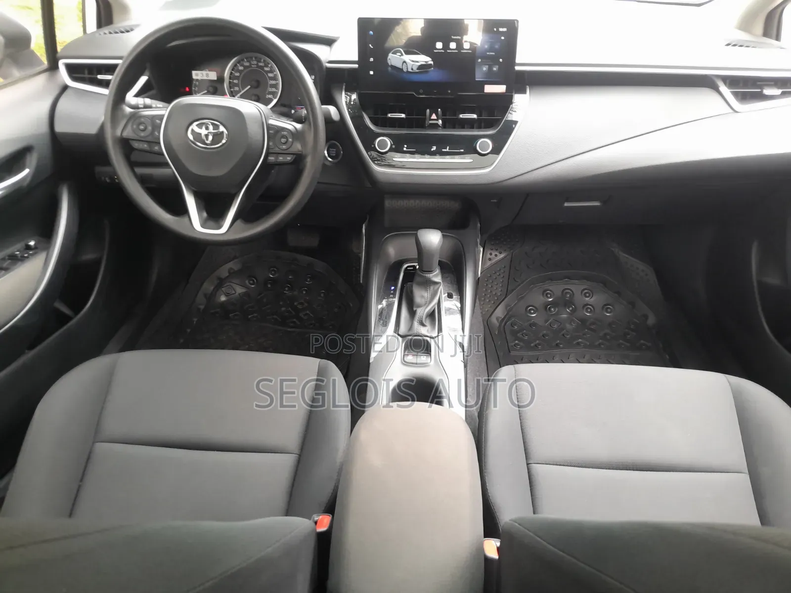 Toyota Corolla 2025 White