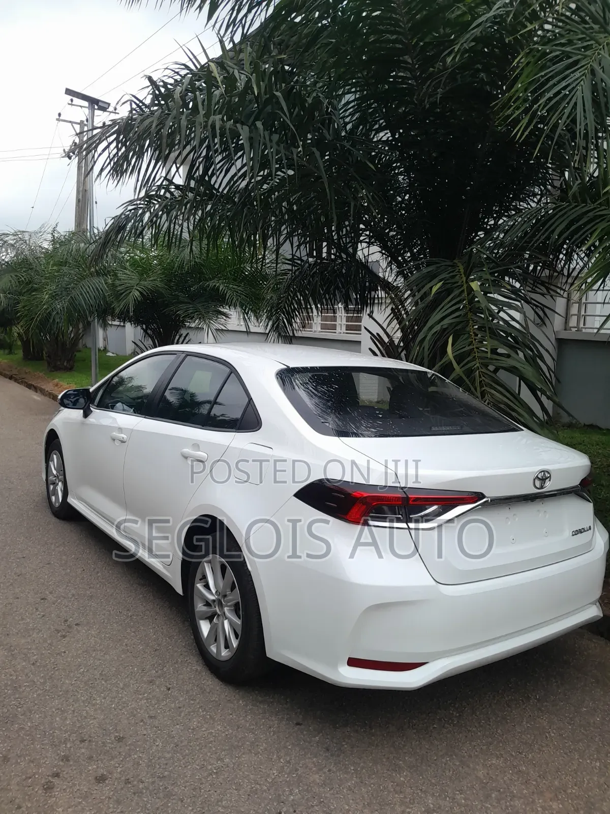Toyota Corolla 2025 White