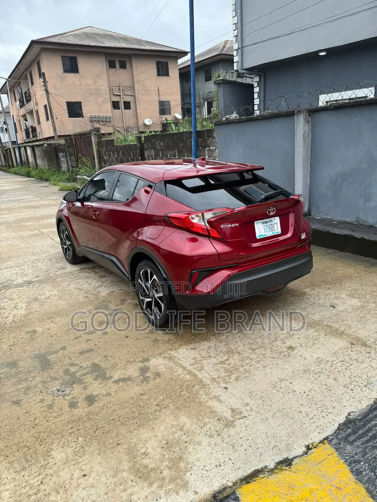 Toyota C-HR LE FWD 2019 Pearl