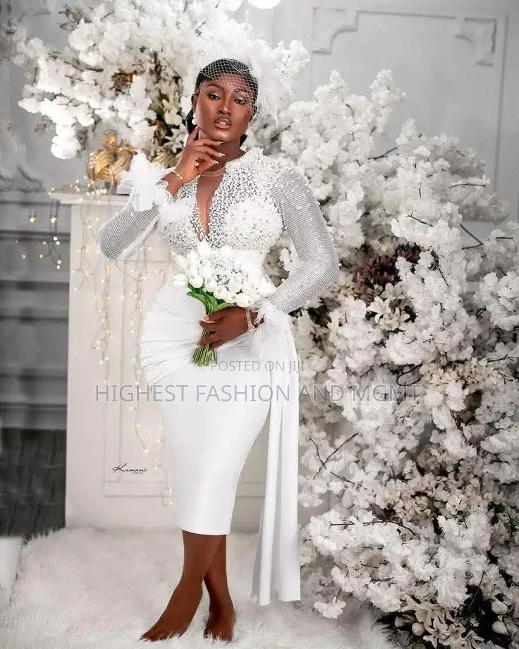 Luxury Pearl Beaded Court Wedding Dress