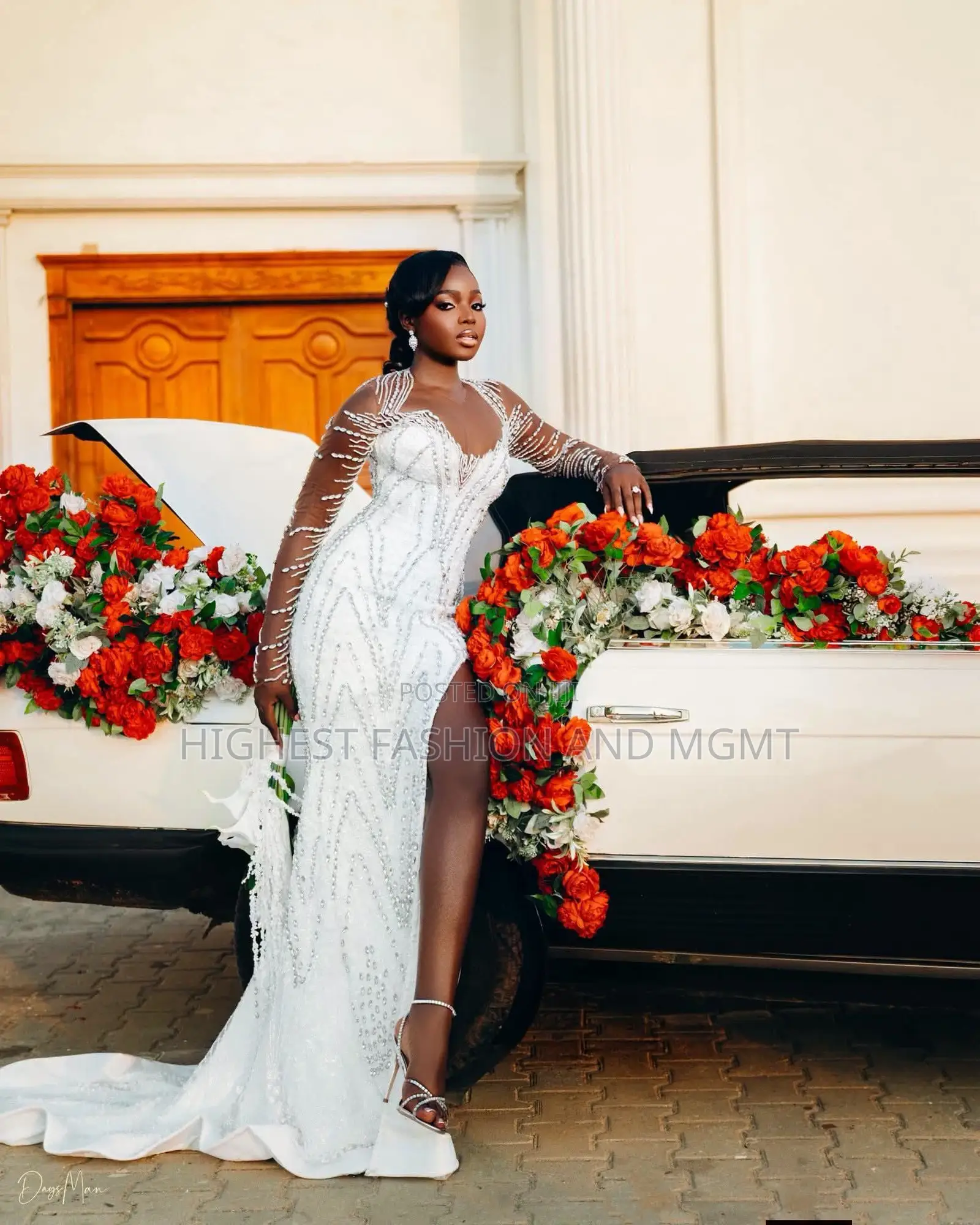 Elegant Mermaid Wedding Gown With Slit