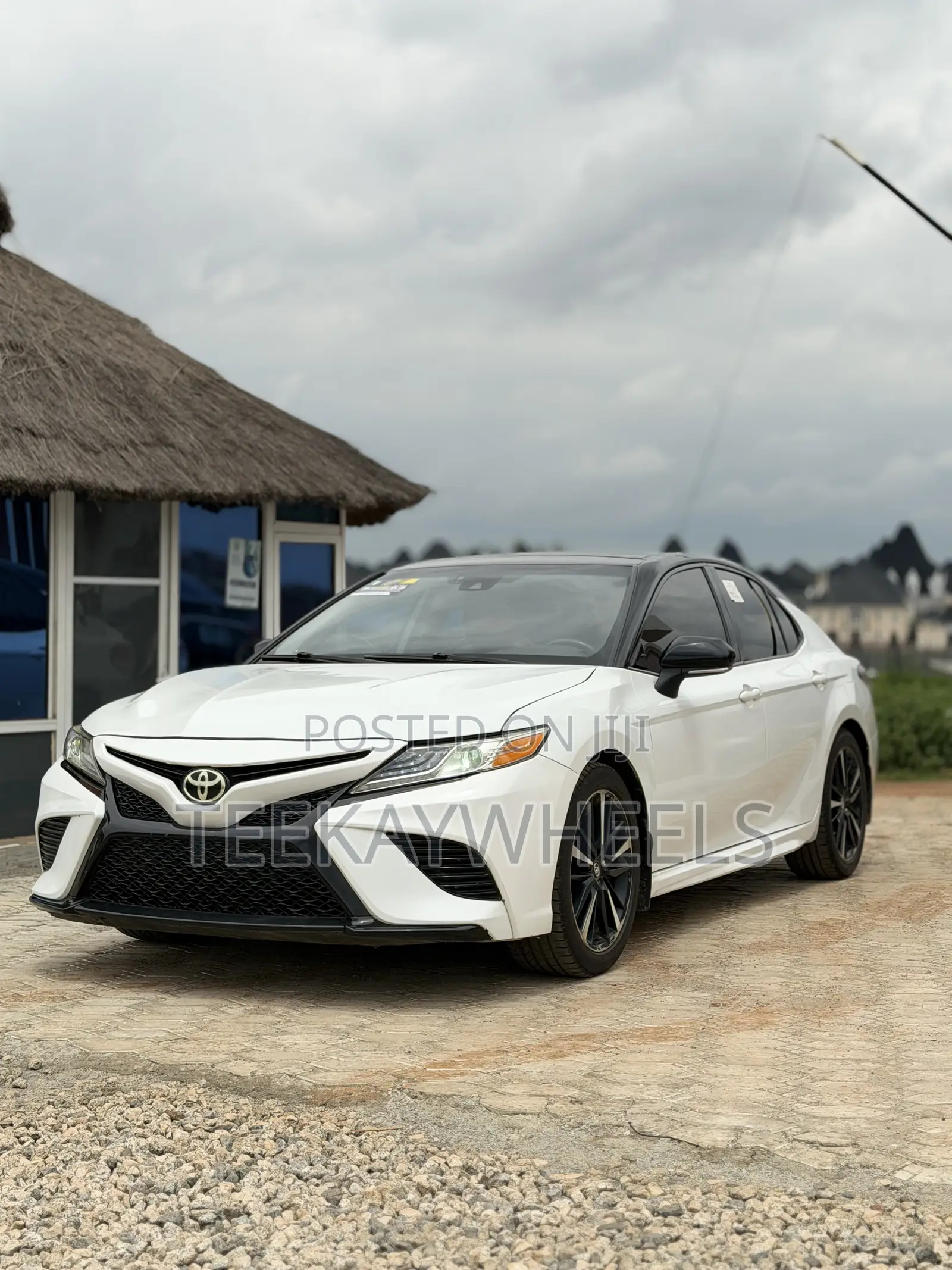 Toyota Camry XSE (2.5L 4cyl 8A) 2019 White