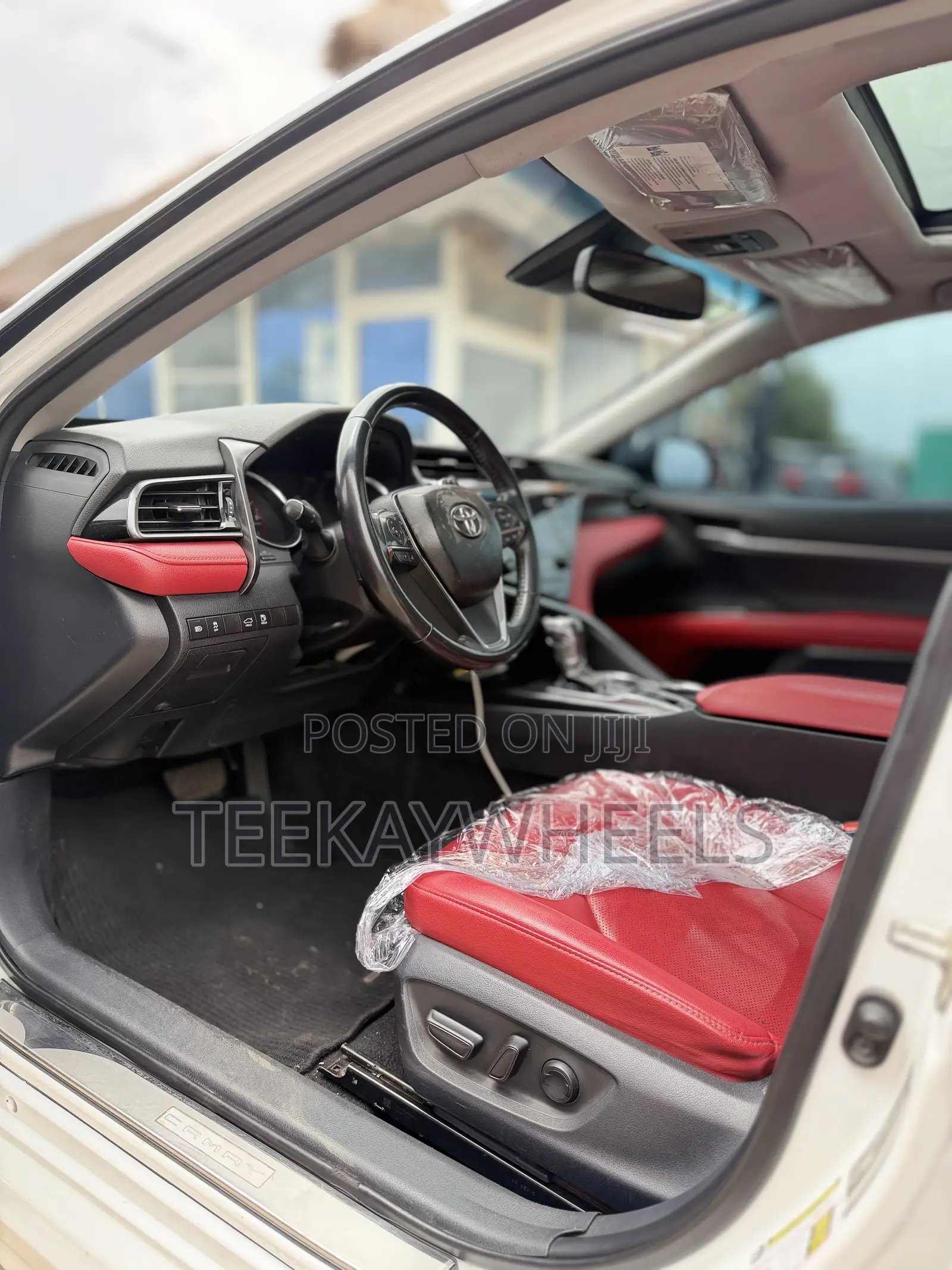 Toyota Camry XSE (2.5L 4cyl 8A) 2019 White