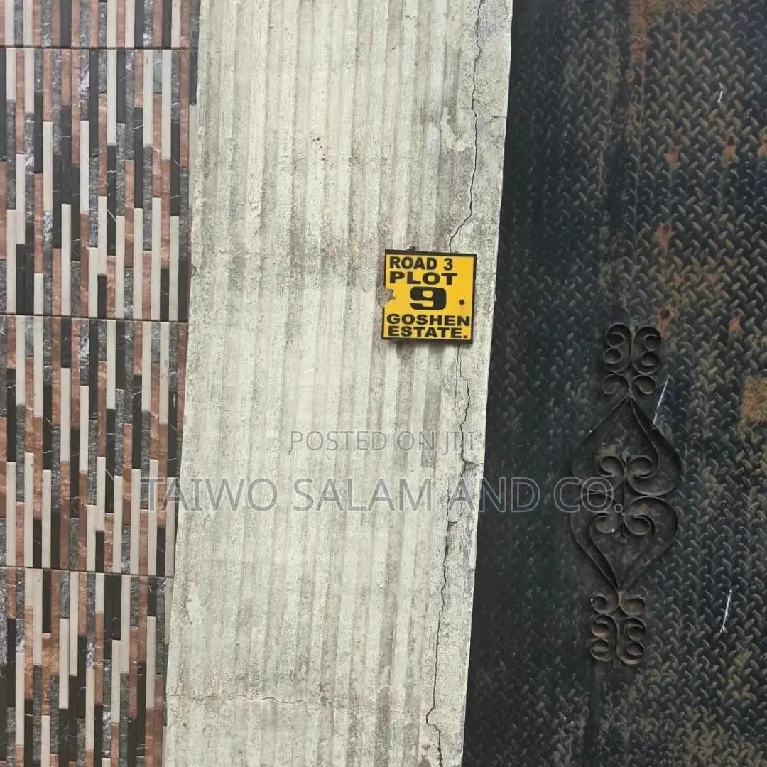 6bdrm Duplex in Hoshen Estate, Alakia for rent