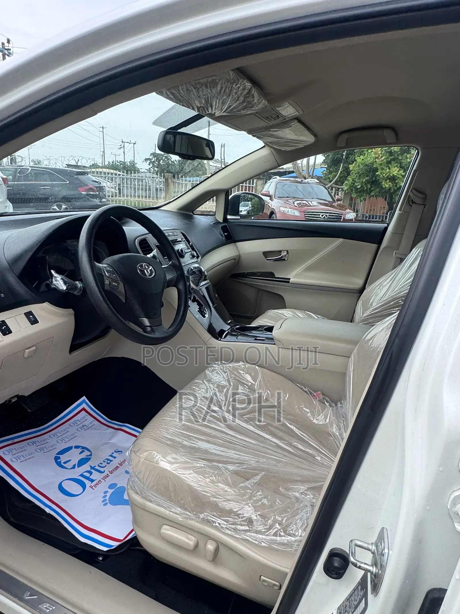 Toyota Venza LE 2010 White