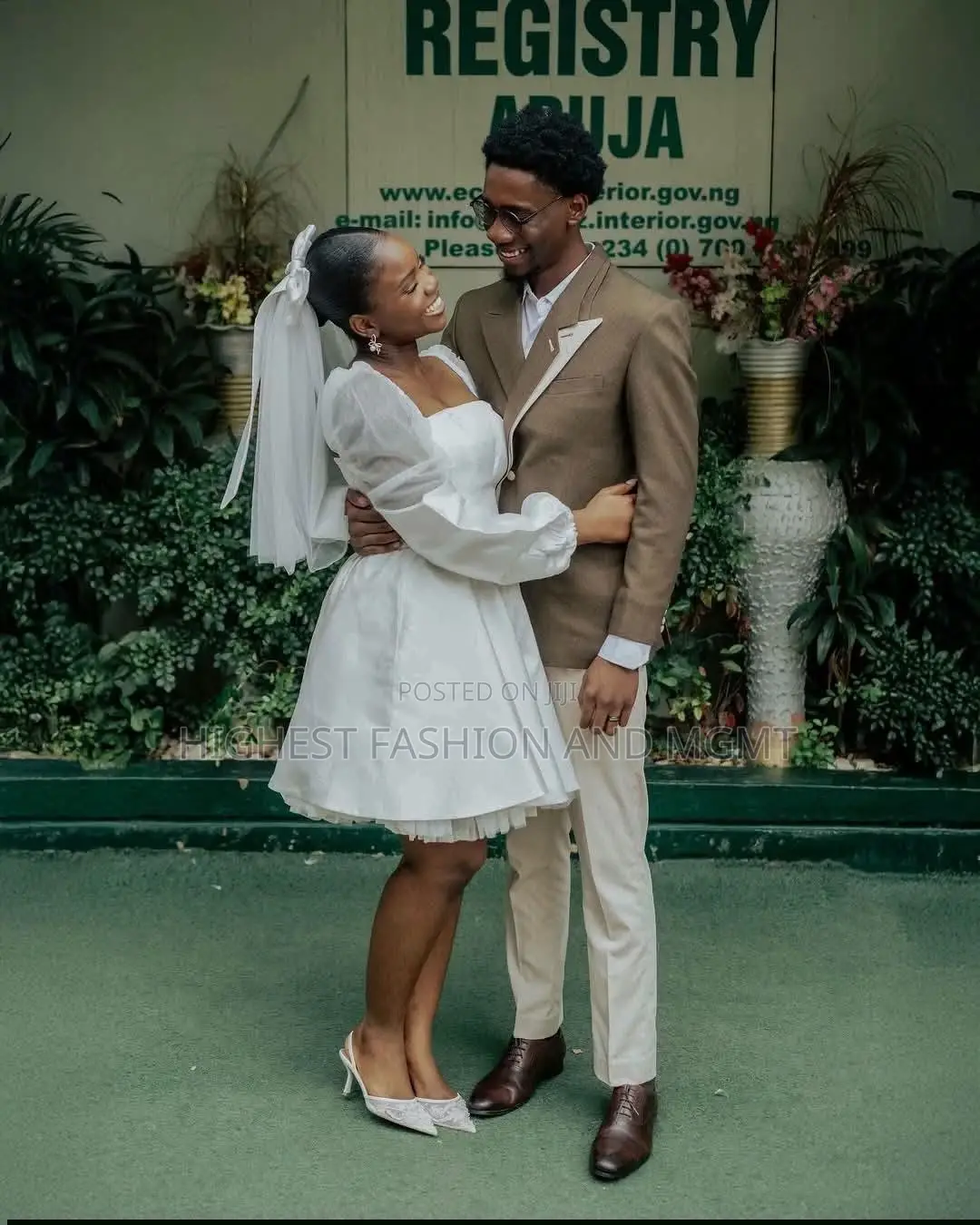 Chic White Mini Silk Registry Dress With Veil