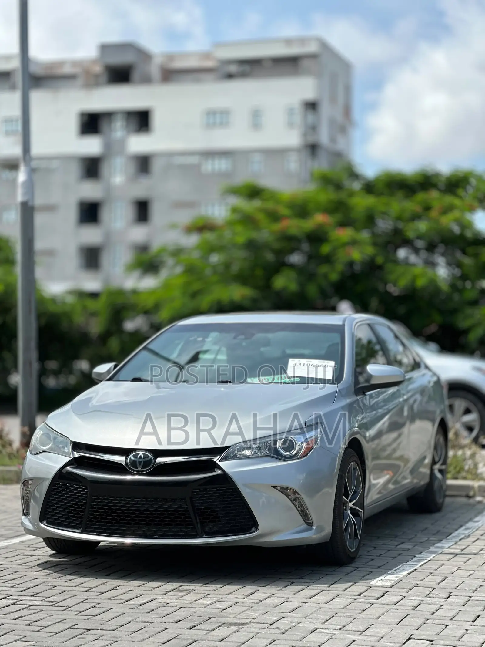 Toyota Camry XLE 4dr Sedan (2.5L 4cyl 6A) 2016 Silver