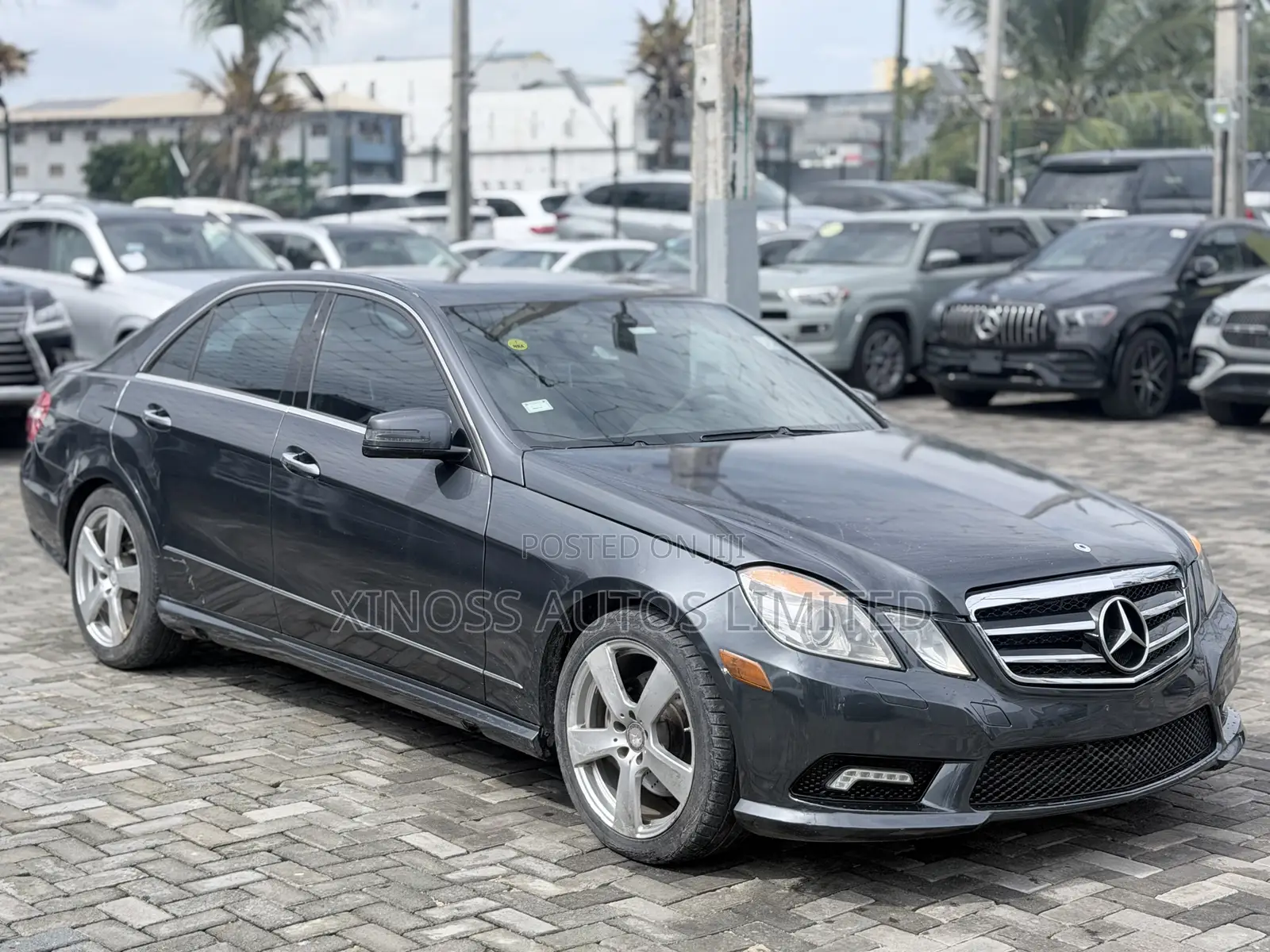 Mercedes-Benz E350 Base 4Matic Sedan AWD (3.5L 6cyl 7A) 2010 Gray