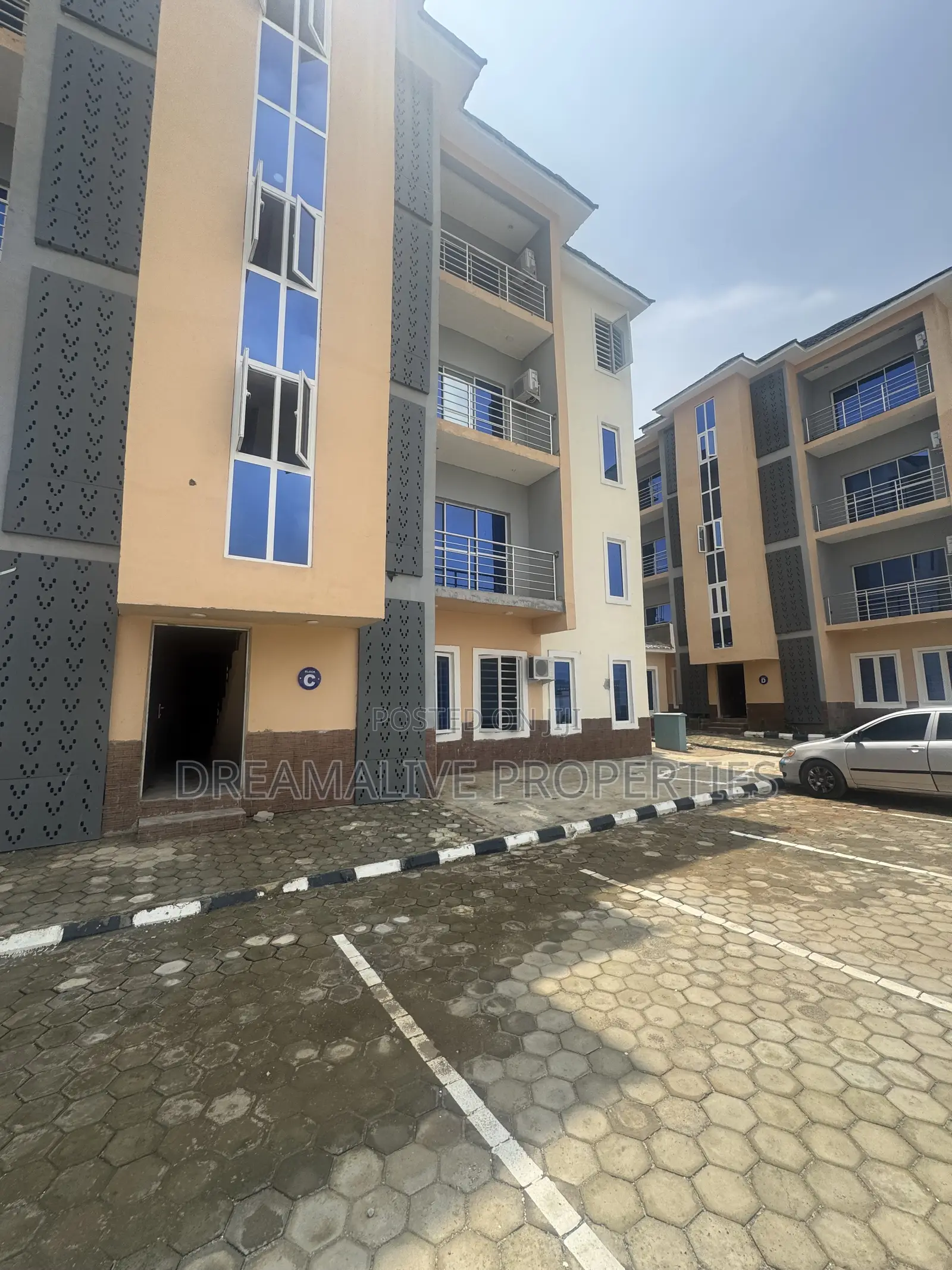3bdrm Apartment in Katampe (Main) for sale