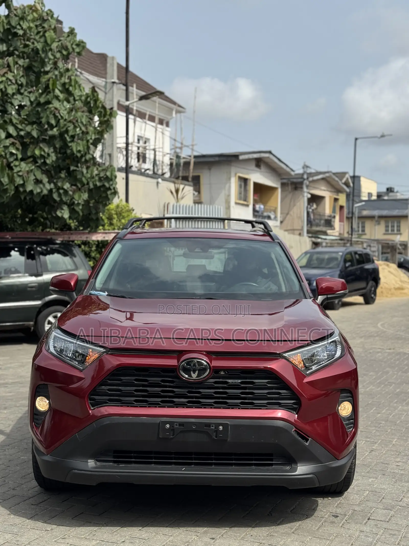 Toyota RAV4 XLE AWD 2019 Red