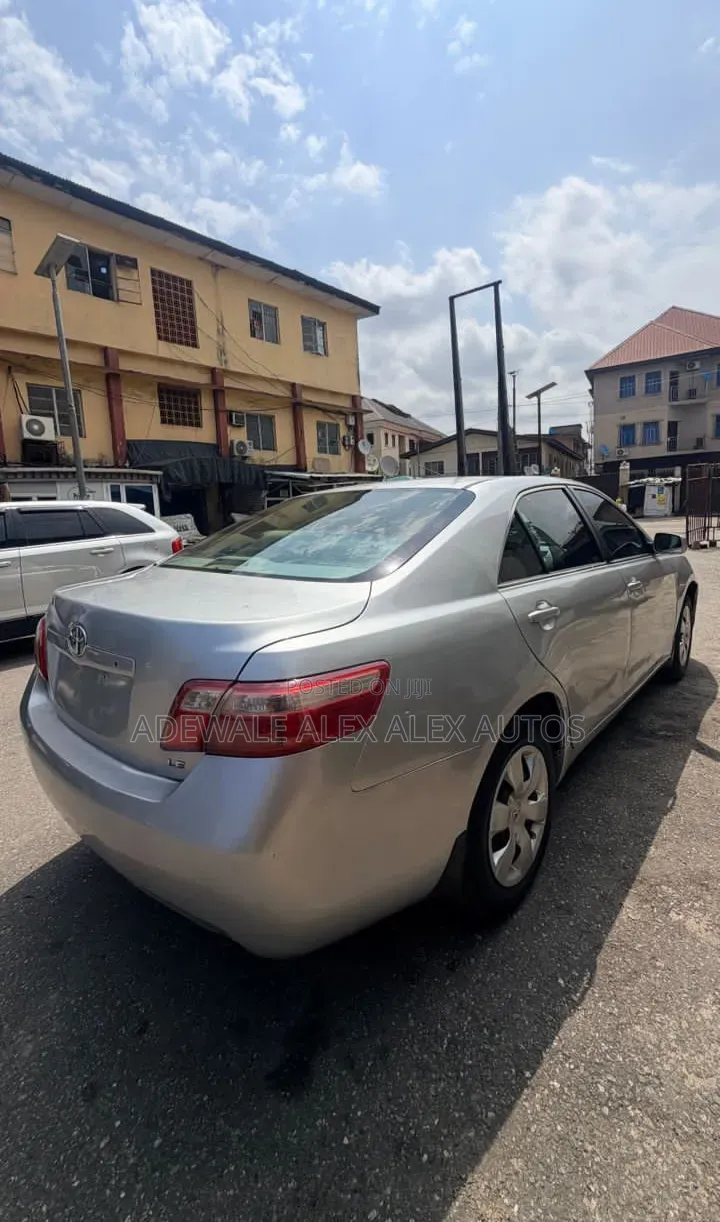 Toyota Camry 2009 Silver