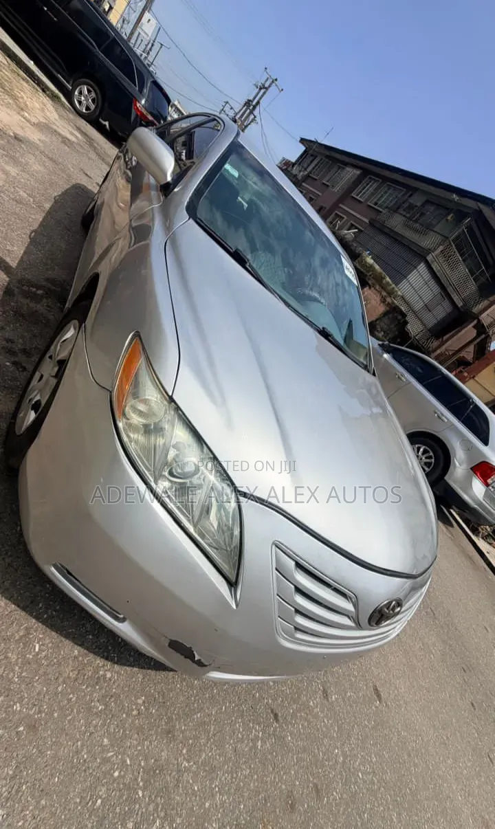 Toyota Camry 2009 Silver