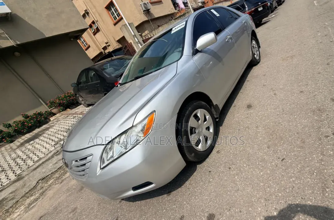 Toyota Camry 2009 Silver