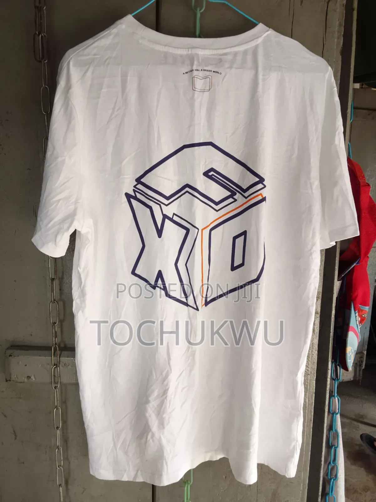 Crisp White Graphic T-Shirt | Adult | Uk Thrift First Grade