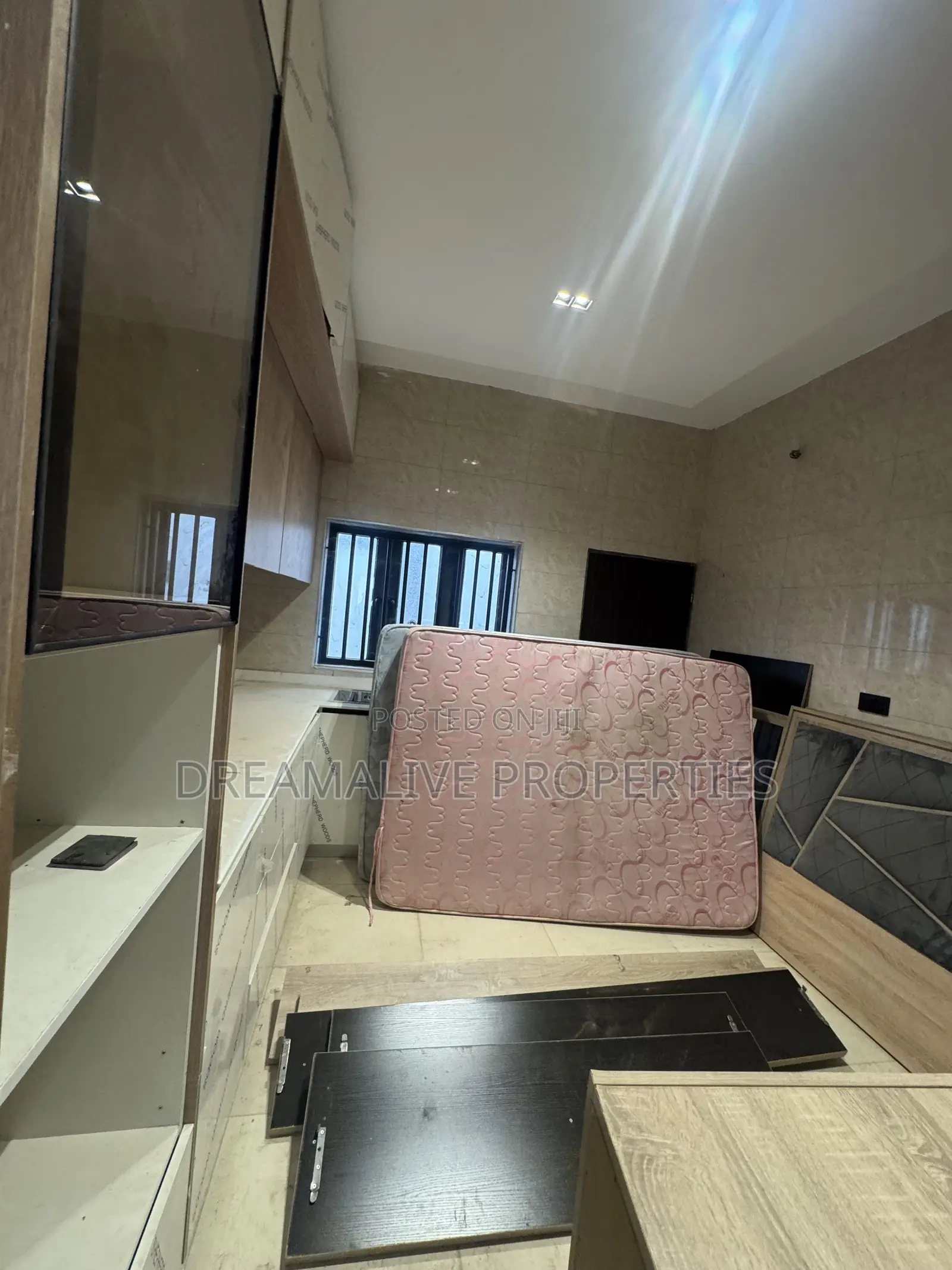 4bdrm Duplex in Jahi for sale