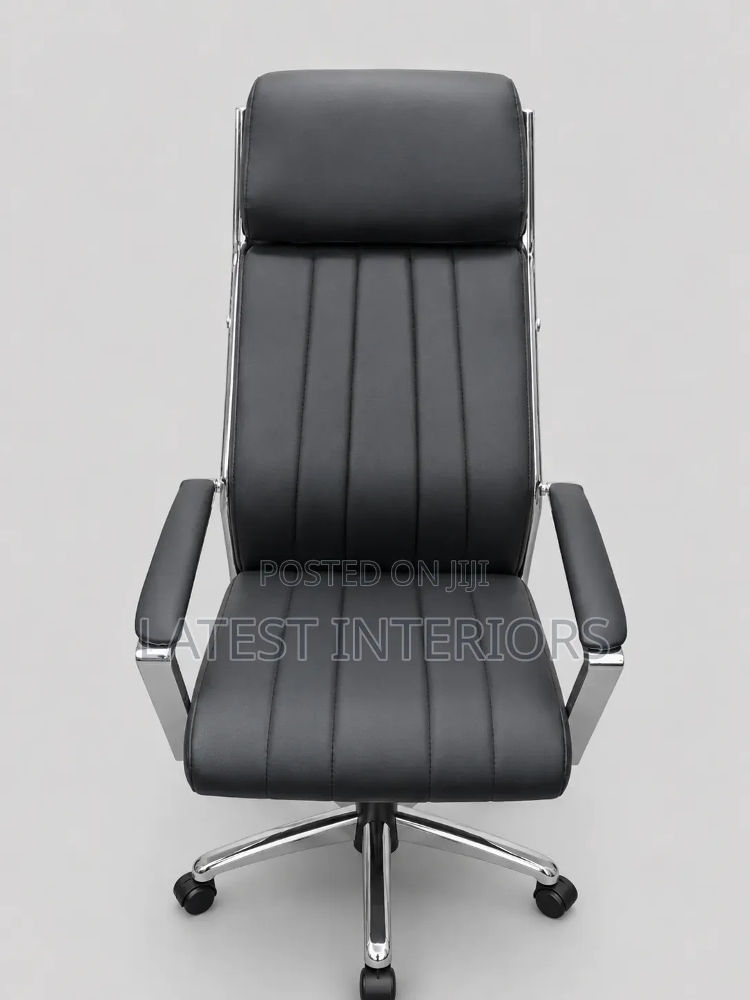 Executive High-back Swivel Office Chair – Premium Leather Finish