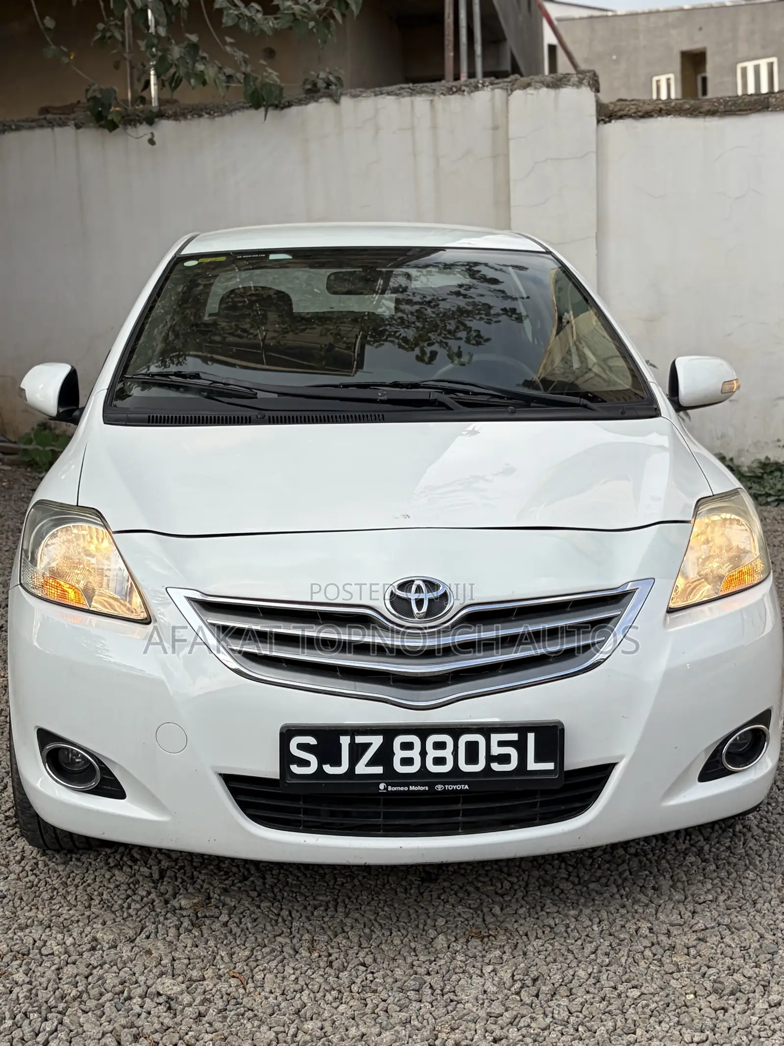 Toyota Yaris 2010 White