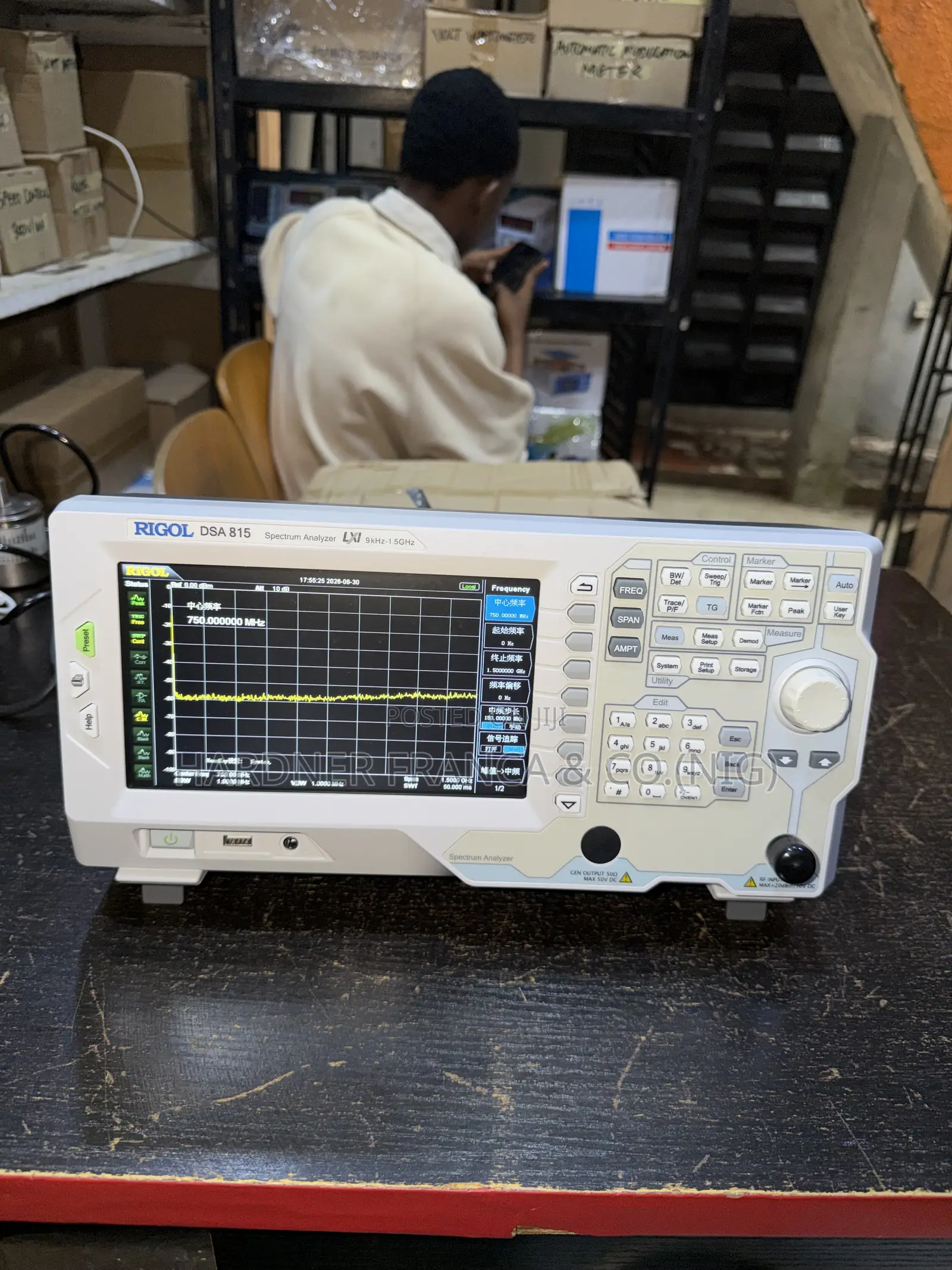 Spectrum Analyzer (Rigol Dsa815)