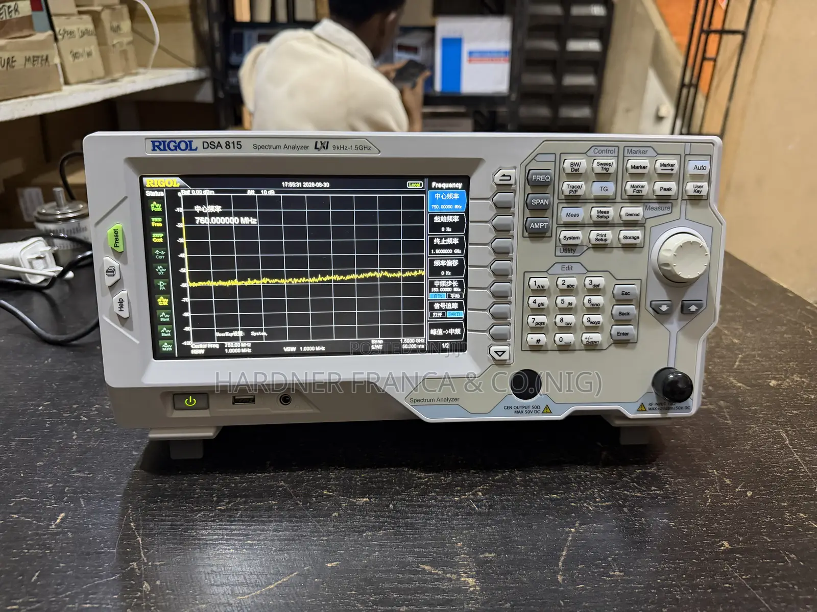 Spectrum Analyzer (Rigol Dsa815)
