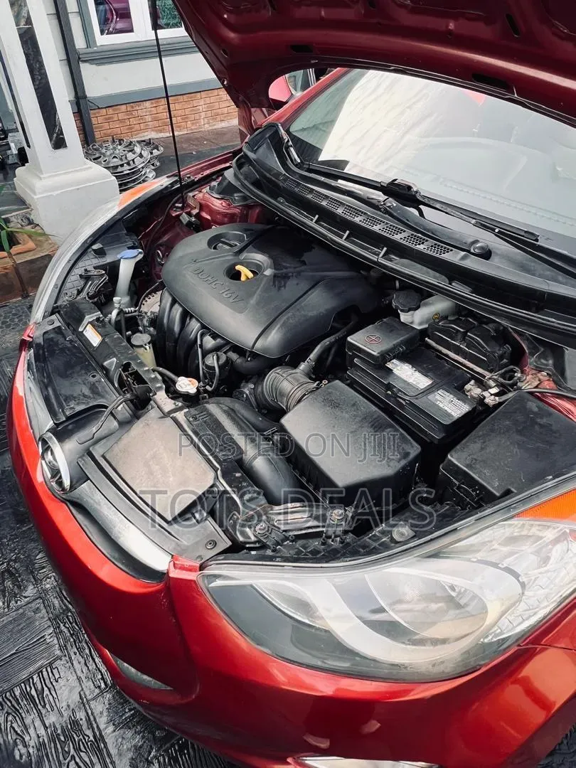 Hyundai Elantra GLS Sedan FWD (1.8L 4cyl 6A) 2013 Red