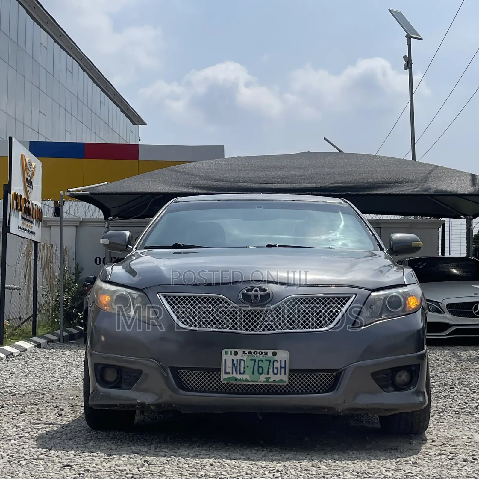 Toyota Camry SE 4dr Sedan (2.5L 4cyl 6A) 2011 Gray