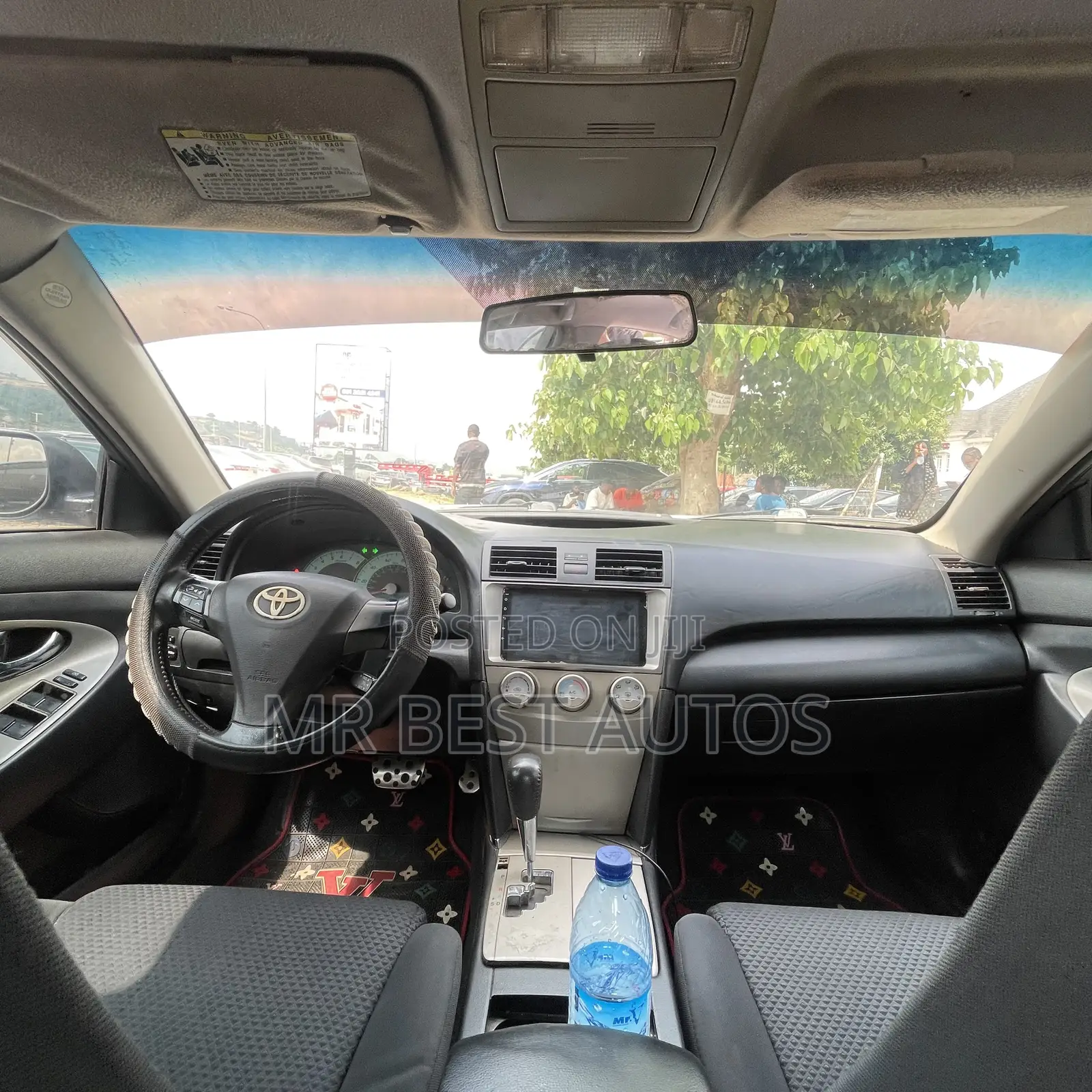 Toyota Camry SE 4dr Sedan (2.5L 4cyl 6A) 2011 Gray