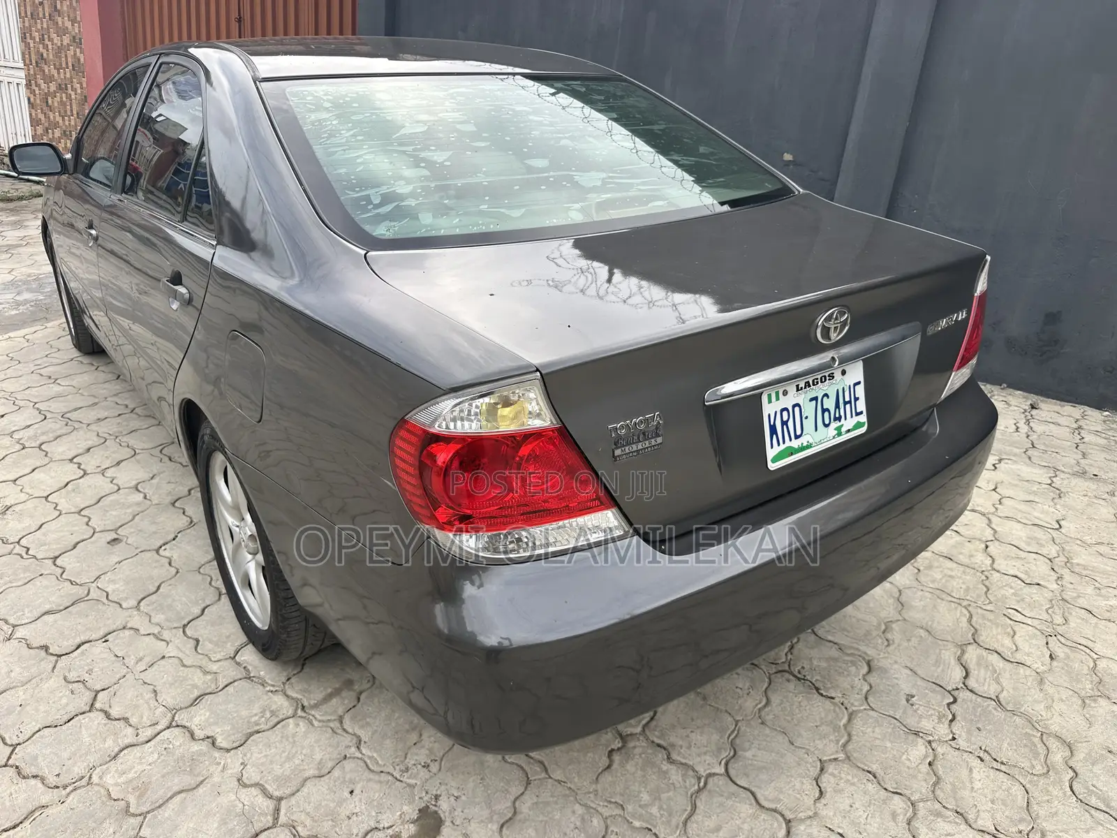 Toyota Camry LE 4dr Sedan (2.4L 4cyl 5A) 2005 Gray