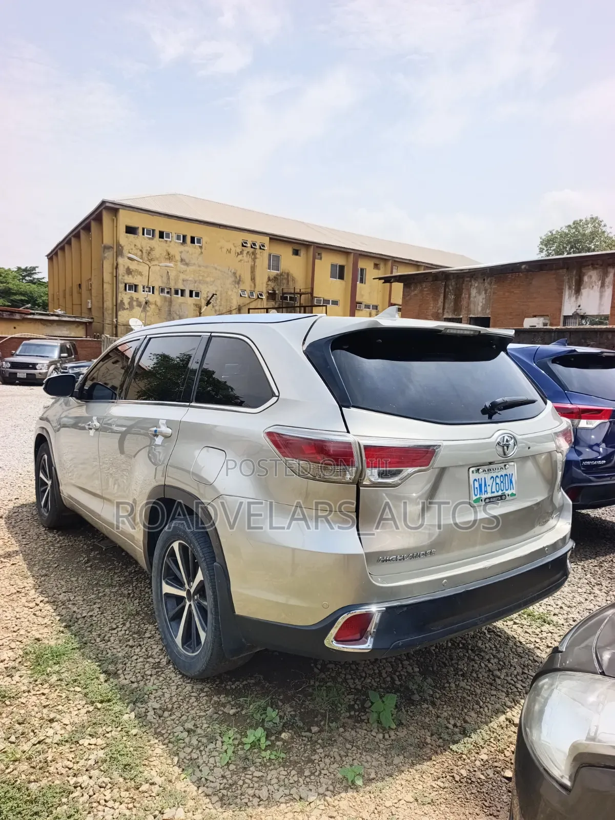 Toyota Highlander 2014 Gold