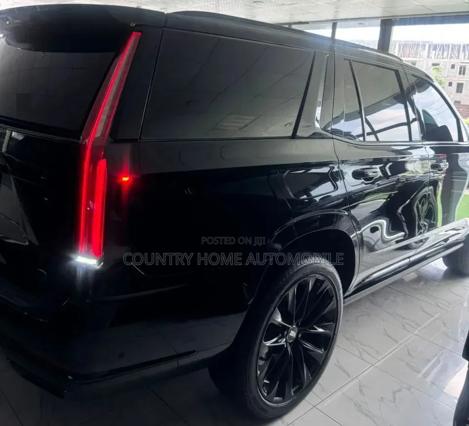 New Cadillac Escalade Platinum Luxury 4WD 2026 Matt Black