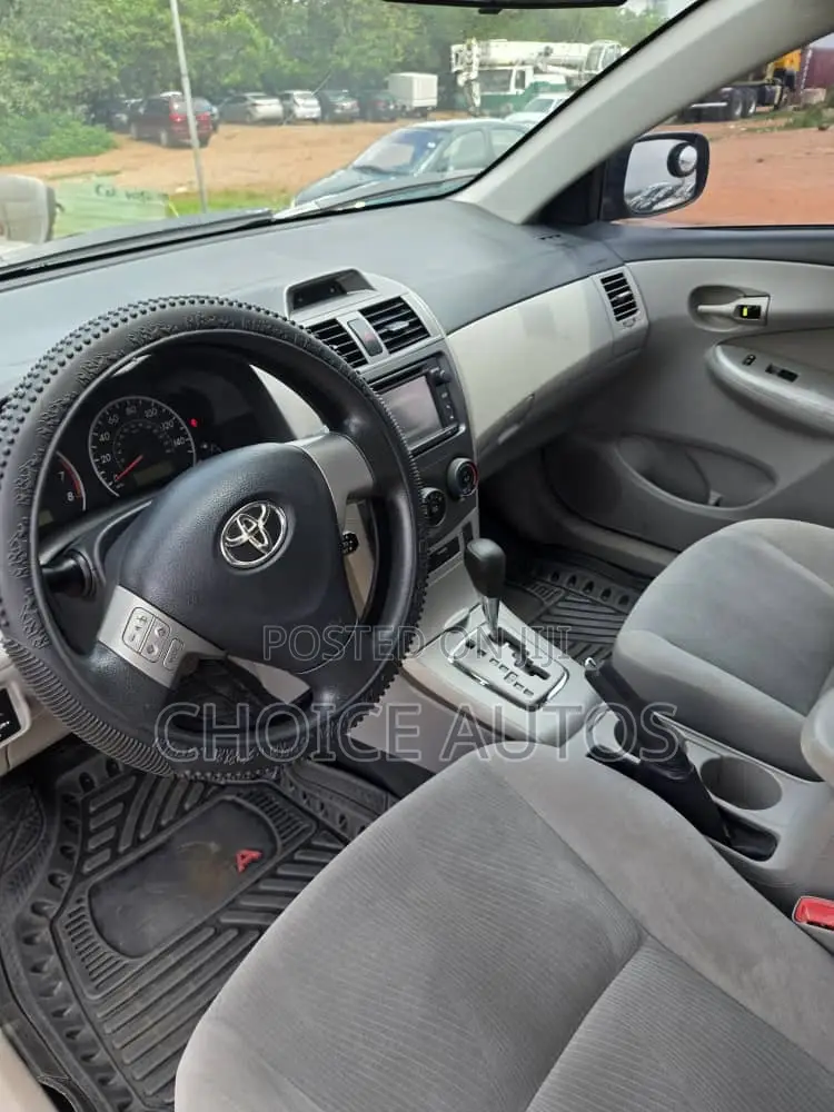 Toyota Corolla 2013 Gray