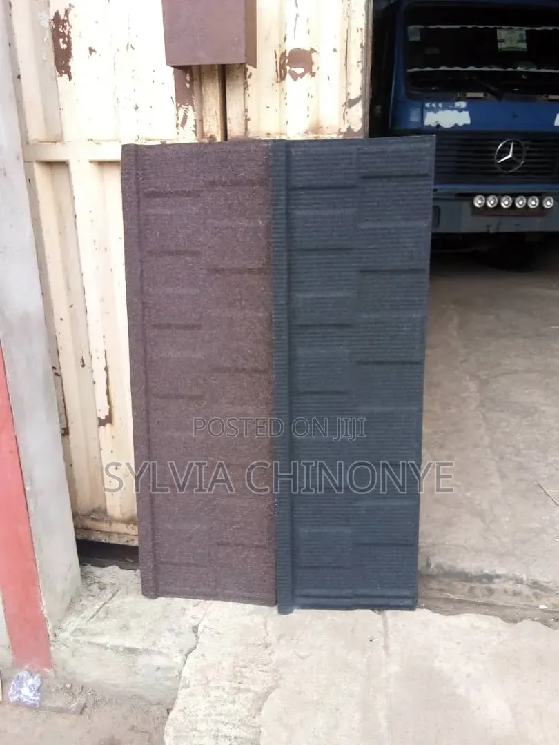 Shingles Black and Tiger Brown Stone Coated Roofing With 50 Years War