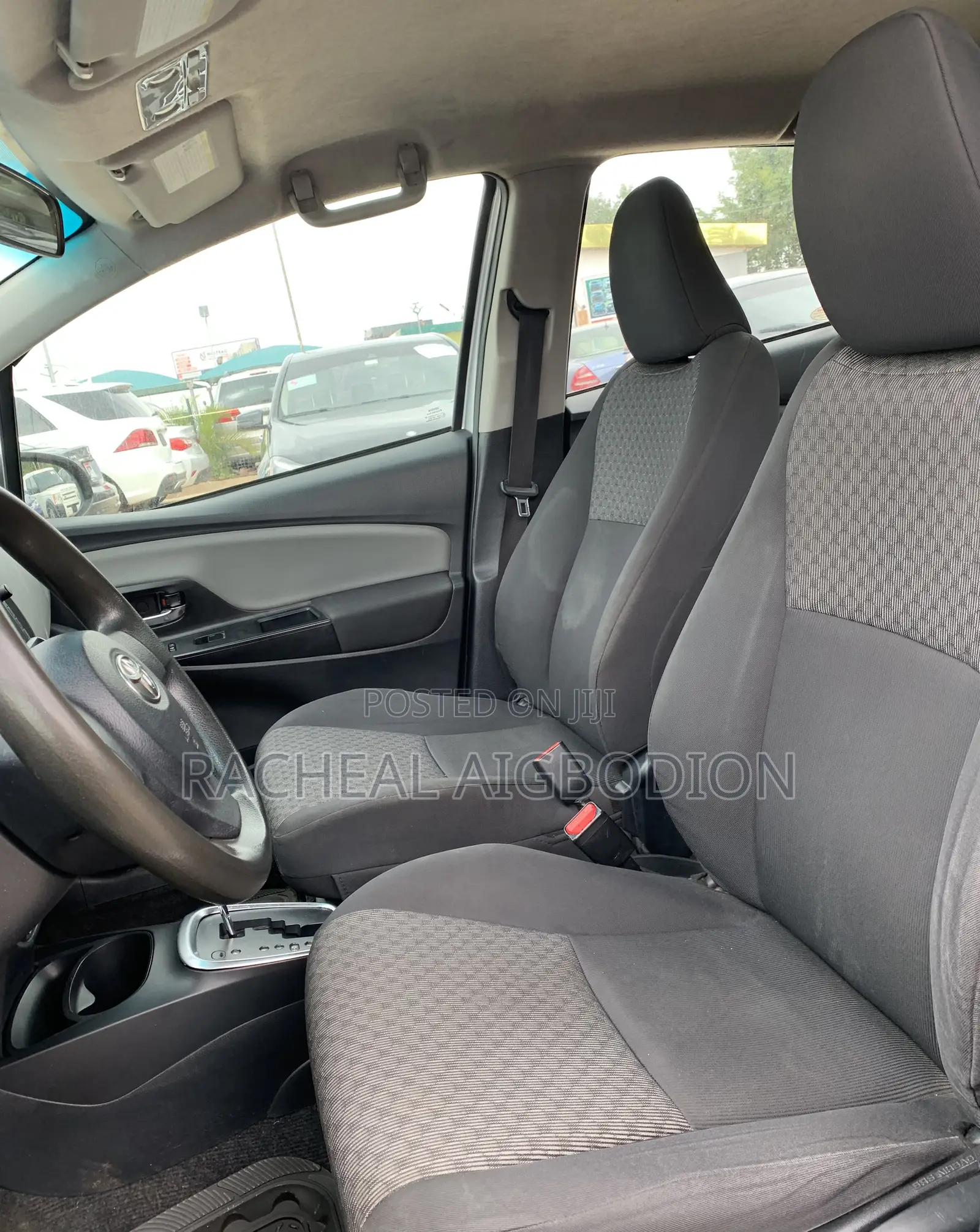 Toyota Yaris 2015 Silver