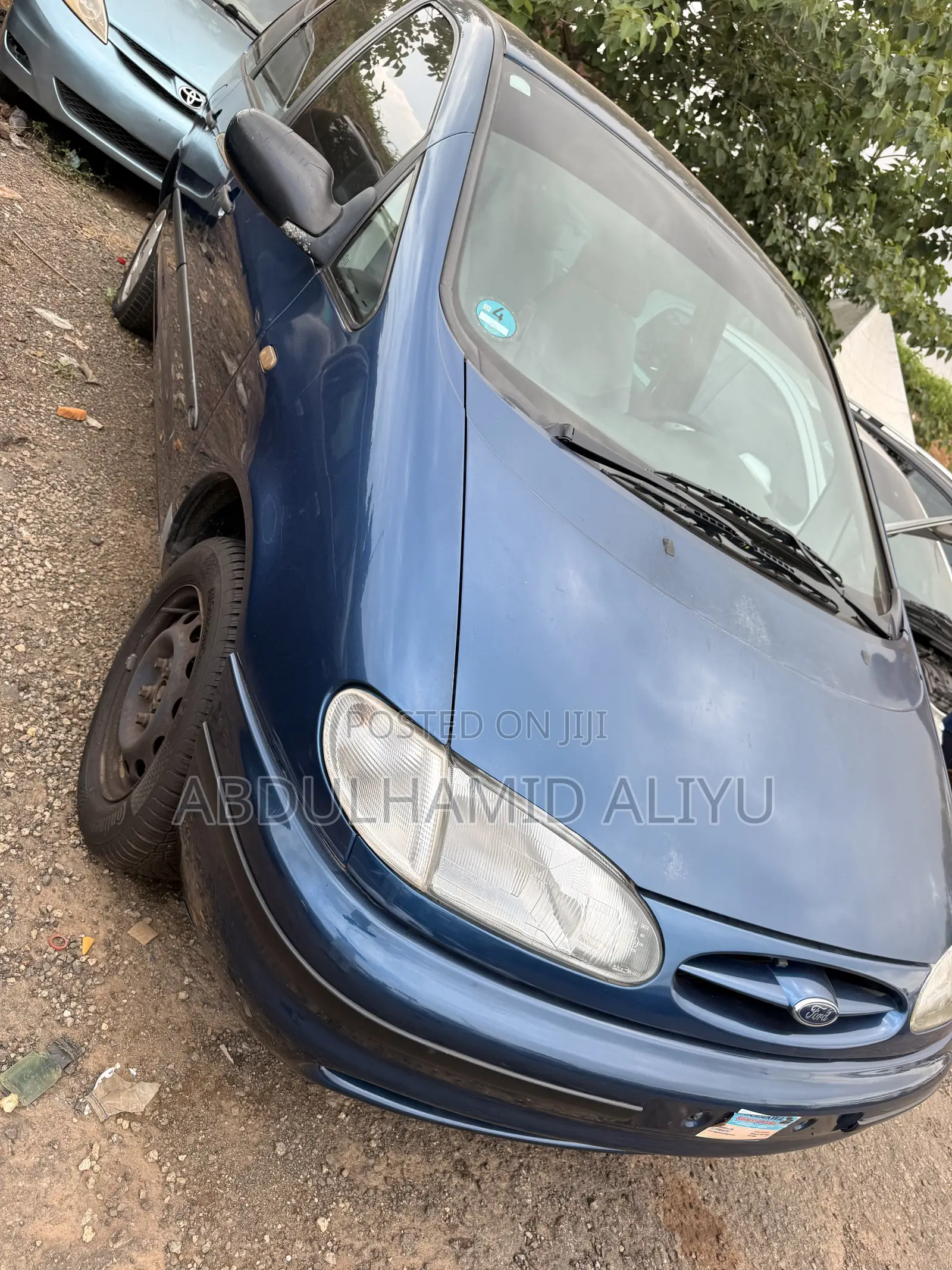Ford Galaxy 2000 Blue