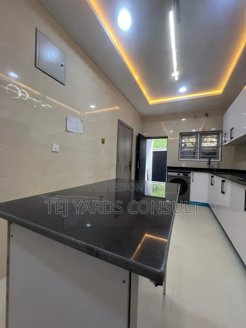 4bdrm Duplex in Gowon Estate, Egbeda for sale