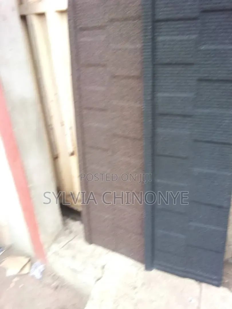 Bark Brown Shingles and Pure Black Shingles Metro Tiles