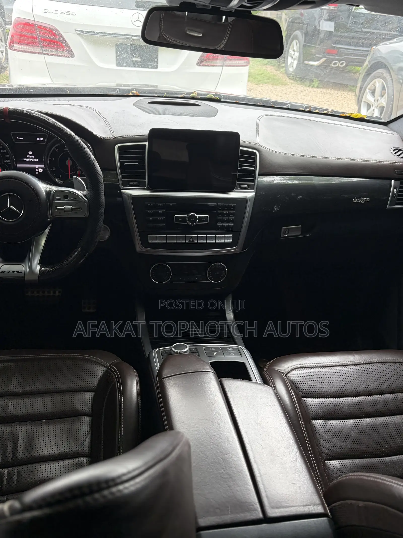 Mercedes-Benz M Class ML63 AMG 4dr SUV AWD (5.5L 8cyl Turbo 7A) 2014 Gray 