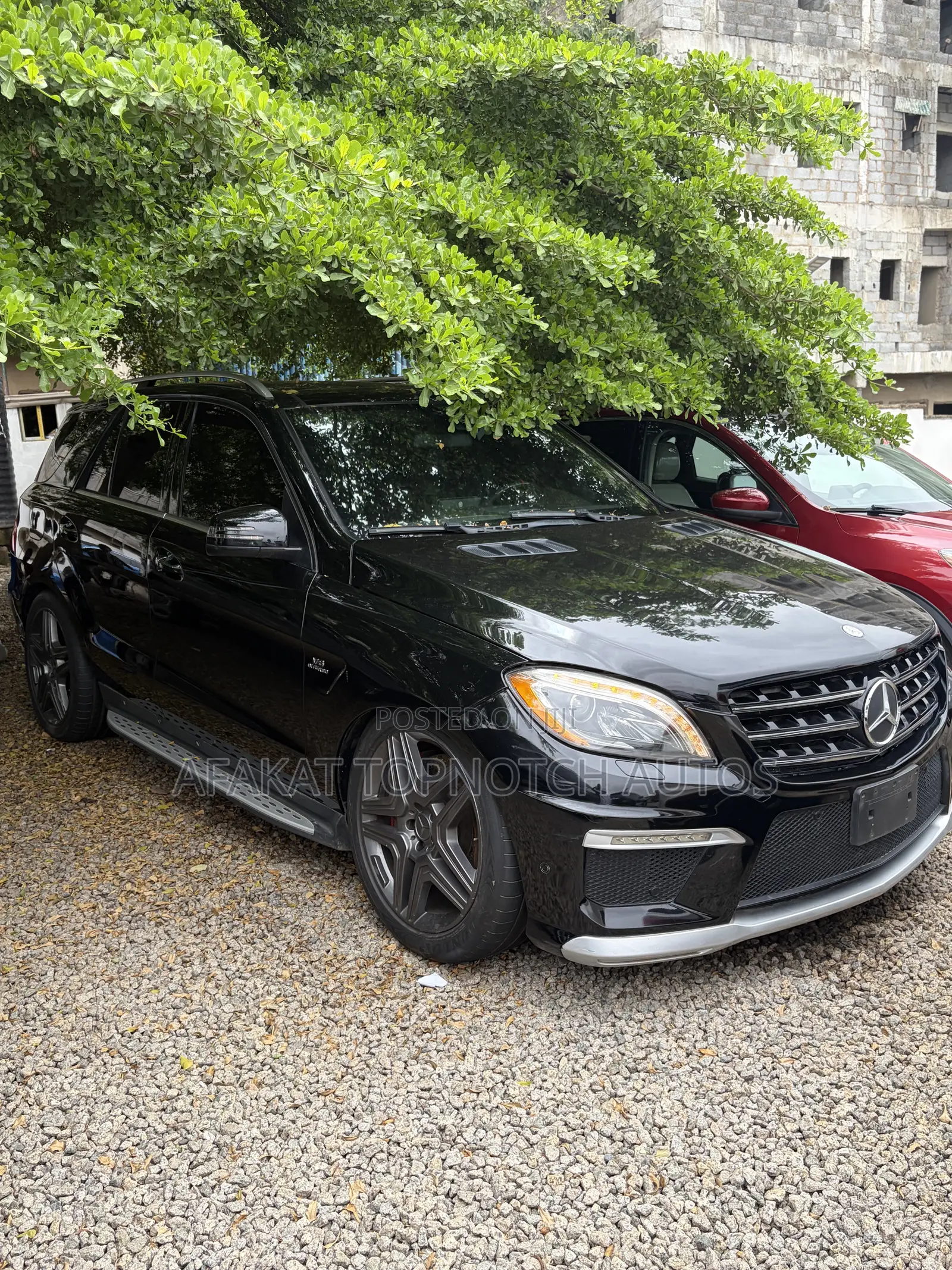 Mercedes-Benz M Class ML63 AMG 4dr SUV AWD (5.5L 8cyl Turbo 7A) 2014 Gray 