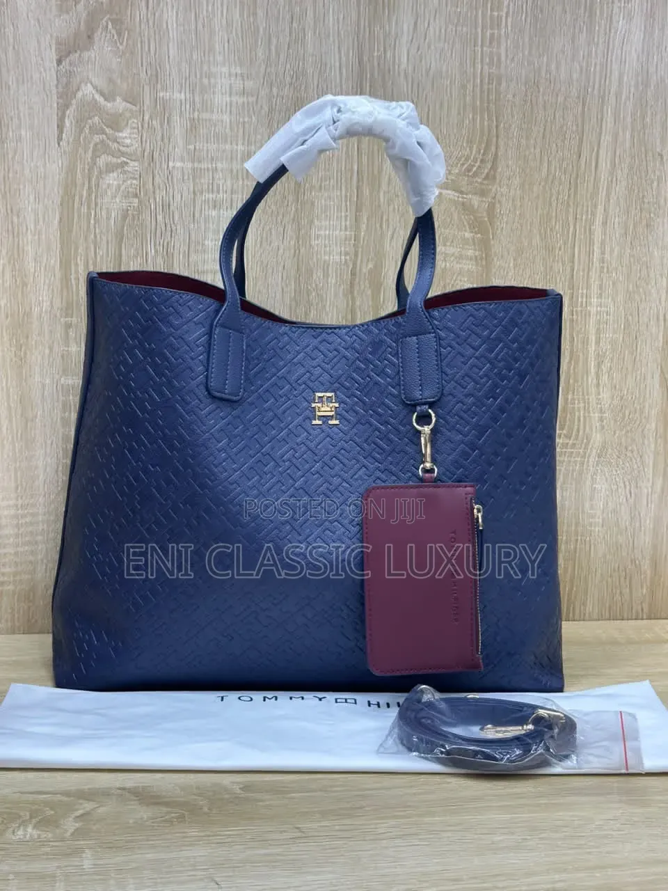 Tommy Hilfiger Luxury Women's Handbags Best Quality Well Banded